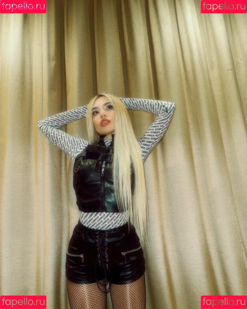 Ava Max / avamax / plharleyquinn Onlyfans Photo Gallery 