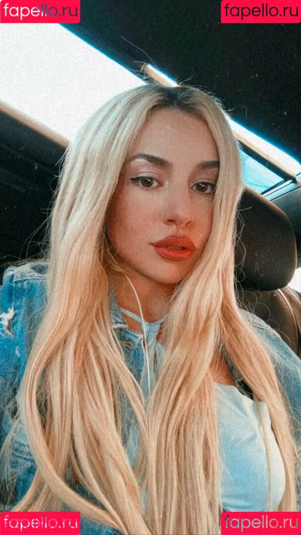 Ava Max / avamax / plharleyquinn Onlyfans Photo Gallery 