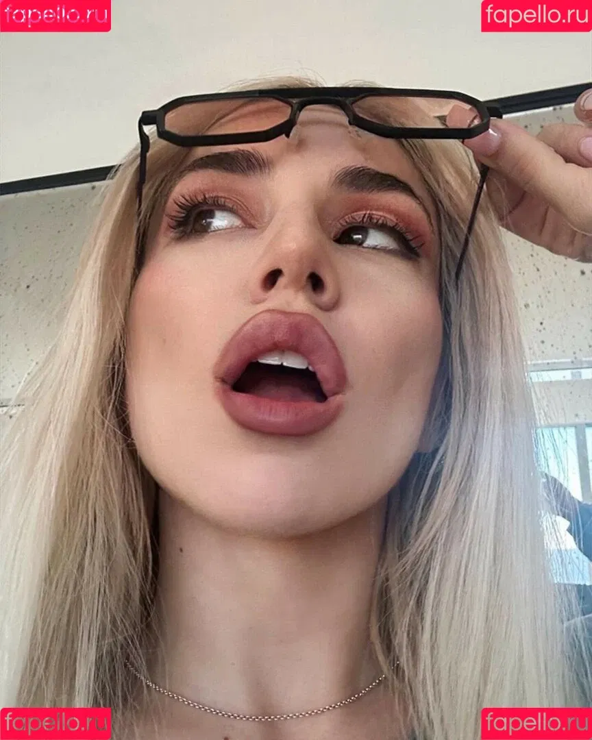 Ava Max / avamax / plharleyquinn Onlyfans Photo Gallery 
