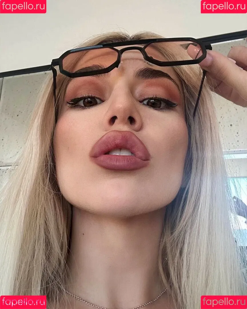 Ava Max / avamax / plharleyquinn Onlyfans Photo Gallery 