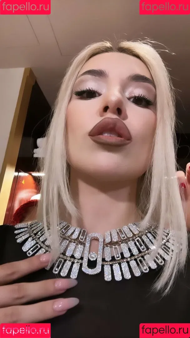 Ava Max / avamax / plharleyquinn Onlyfans Photo Gallery 
