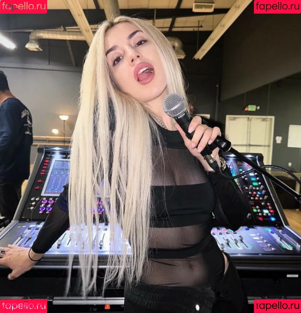 Ava Max / avamax / plharleyquinn Onlyfans Photo Gallery 