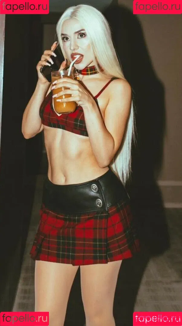Ava Max / avamax / plharleyquinn Onlyfans Photo Gallery 