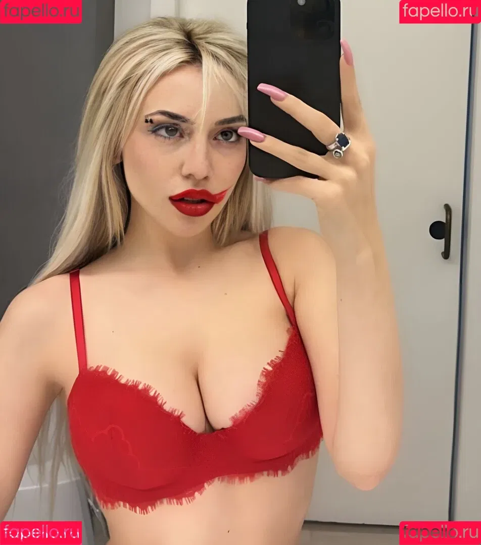 Ava Max / avamax / plharleyquinn Onlyfans Photo Gallery 