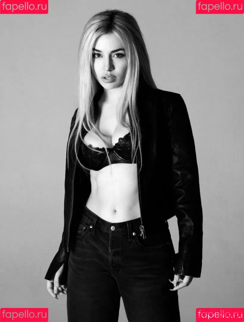Ava Max / avamax / plharleyquinn Onlyfans Photo Gallery 