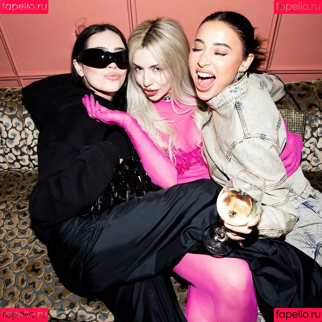 Ava Max / avamax / plharleyquinn Onlyfans Photo Gallery 
