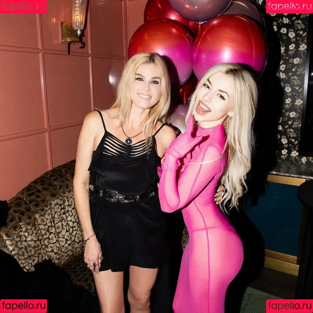 Ava Max / avamax / plharleyquinn Onlyfans Photo Gallery 