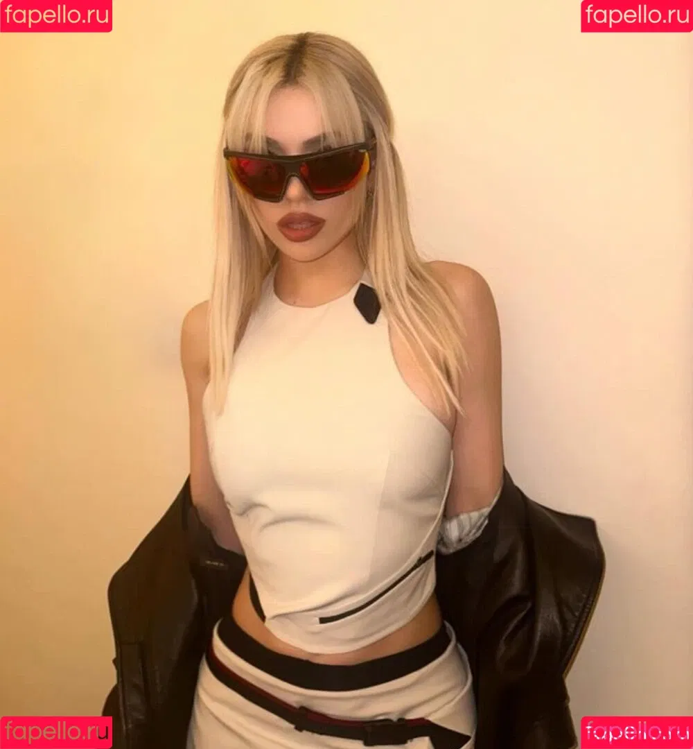 Ava Max / avamax / plharleyquinn Onlyfans Photo Gallery 