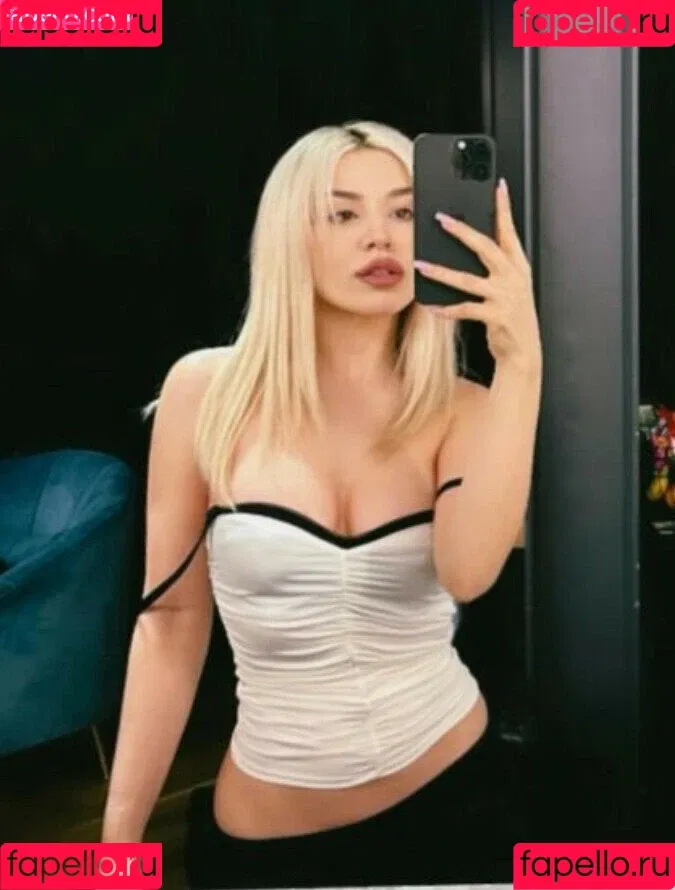 Ava Max / avamax / plharleyquinn Onlyfans Photo Gallery 