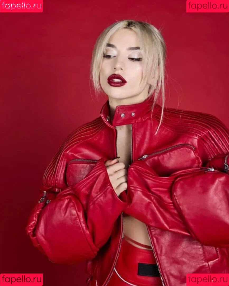 Ava Max / avamax / plharleyquinn Onlyfans Photo Gallery 