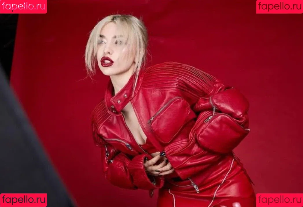 Ava Max / avamax / plharleyquinn Onlyfans Photo Gallery 