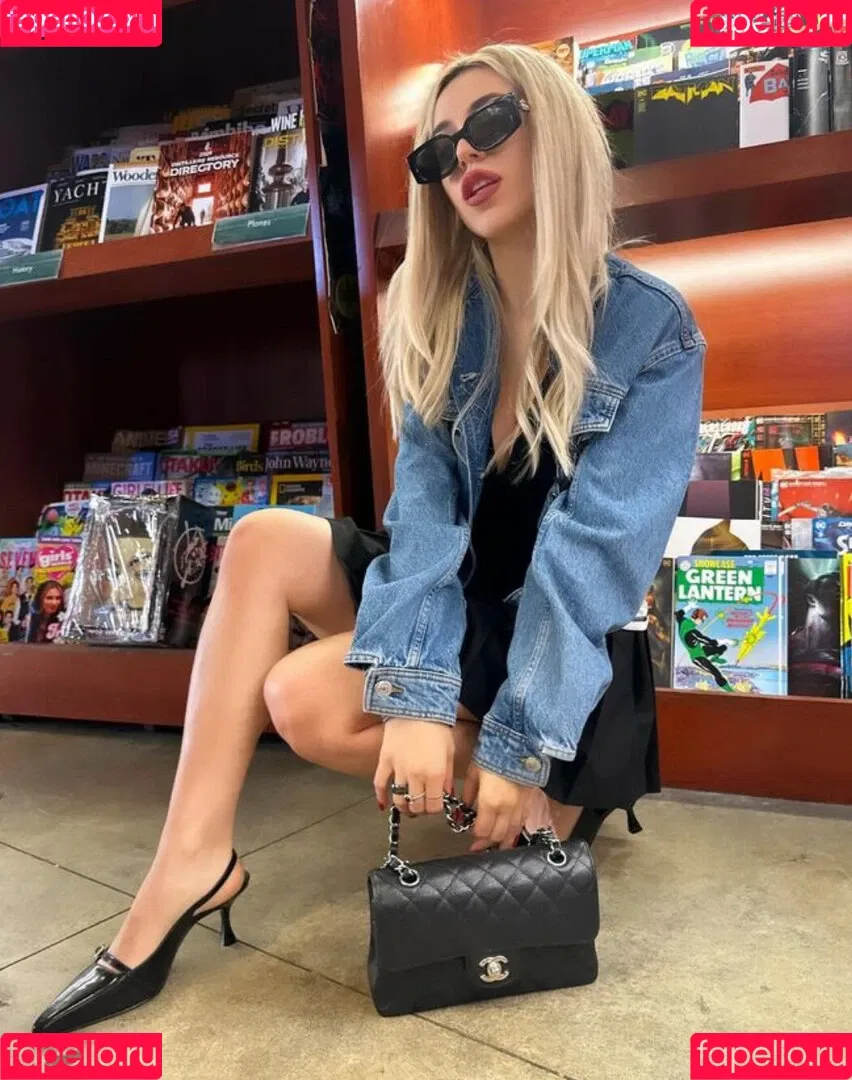 Ava Max / avamax / plharleyquinn Onlyfans Photo Gallery 