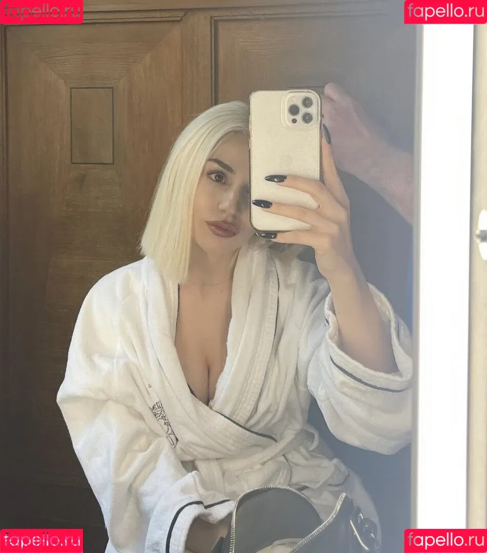 Ava Max / avamax / plharleyquinn Onlyfans Photo Gallery 
