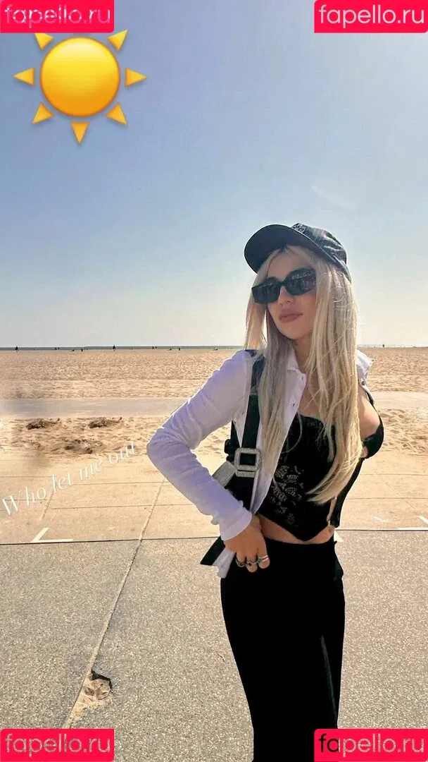 Ava Max / avamax / plharleyquinn Onlyfans Photo Gallery 
