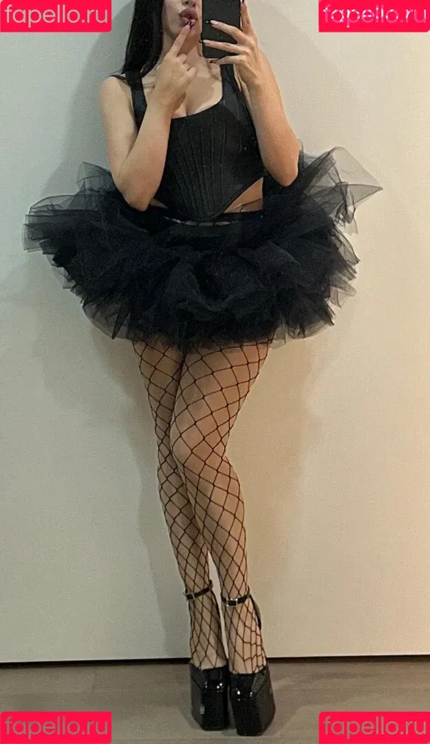 Ava Max / avamax / plharleyquinn Onlyfans Photo Gallery 