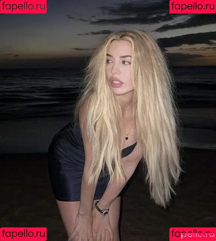 Ava Max / avamax / plharleyquinn Onlyfans Photo Gallery 