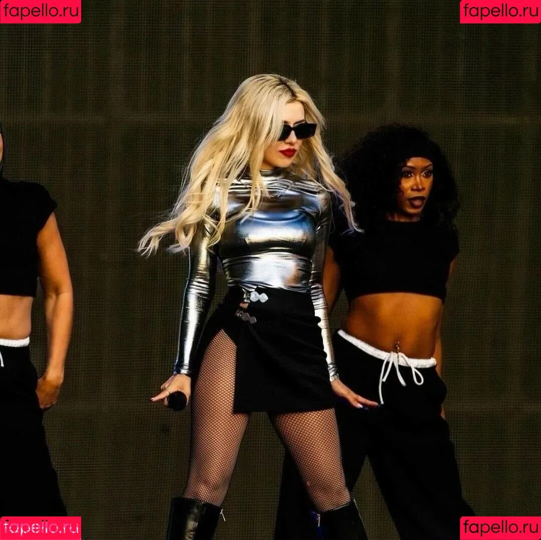 Ava Max / avamax / plharleyquinn Onlyfans Photo Gallery 