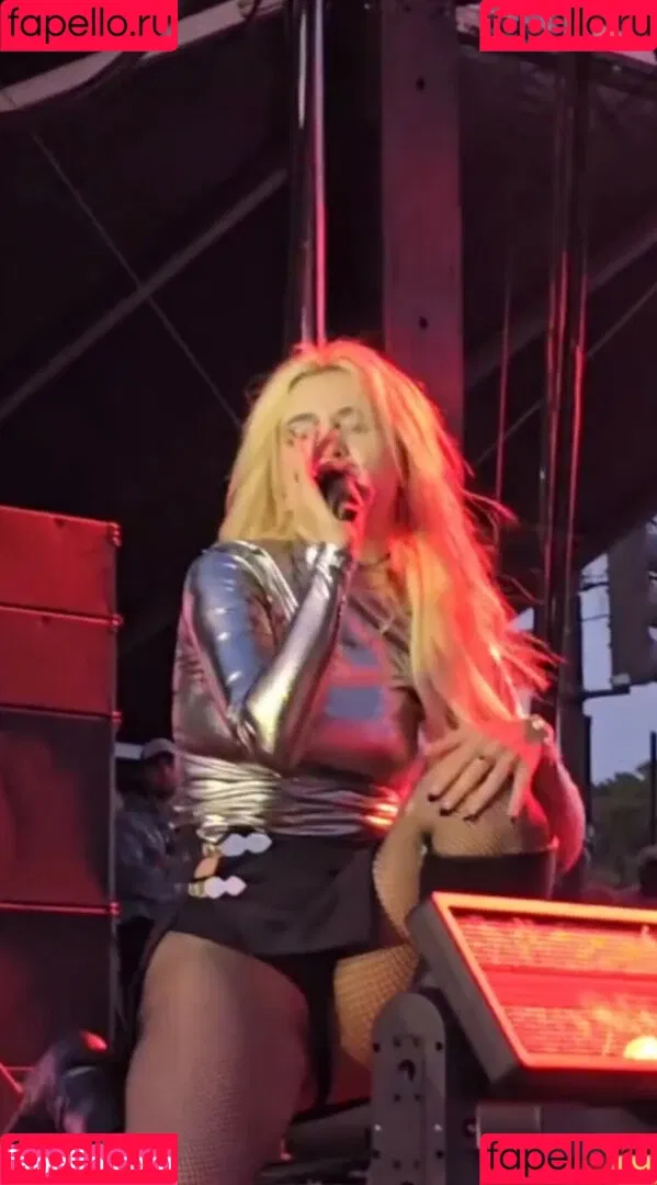 Ava Max / avamax / plharleyquinn Onlyfans Photo Gallery 