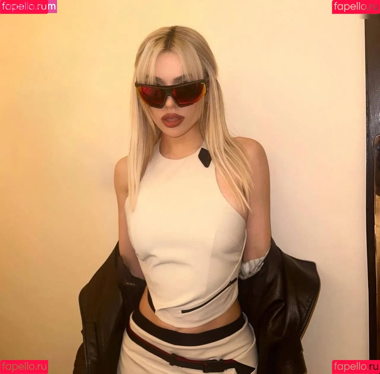 Ava Max / avamax / plharleyquinn Onlyfans Photo Gallery 