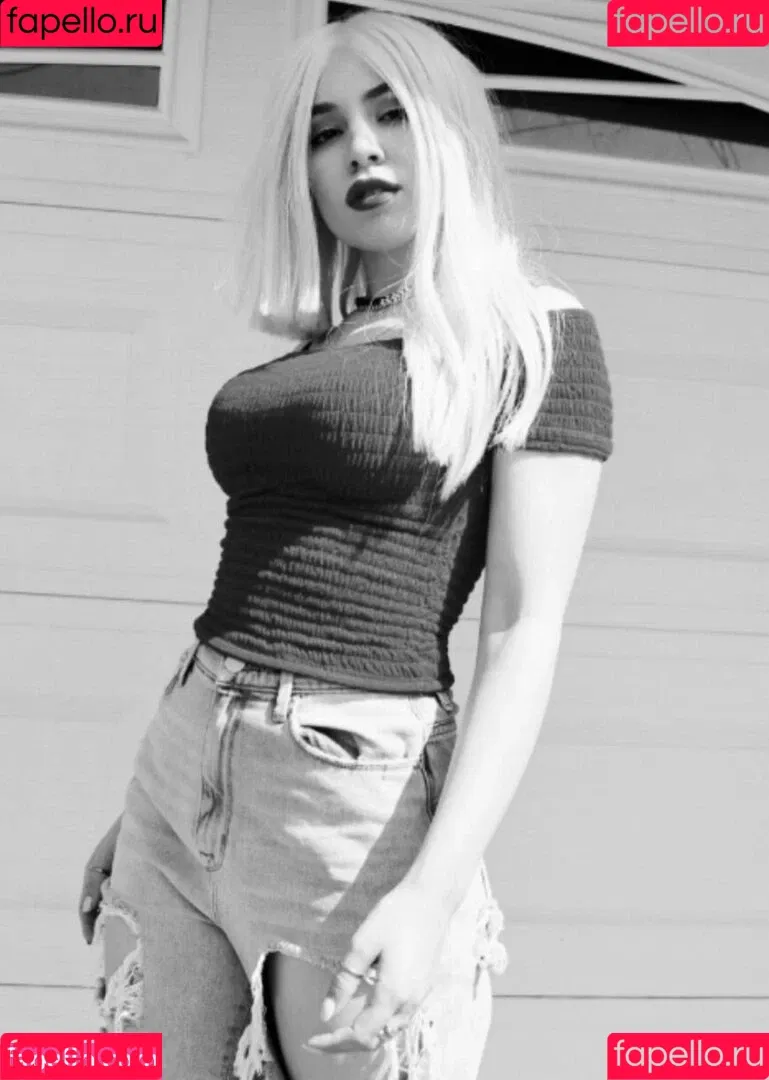 Ava Max / avamax / plharleyquinn Onlyfans Photo Gallery 