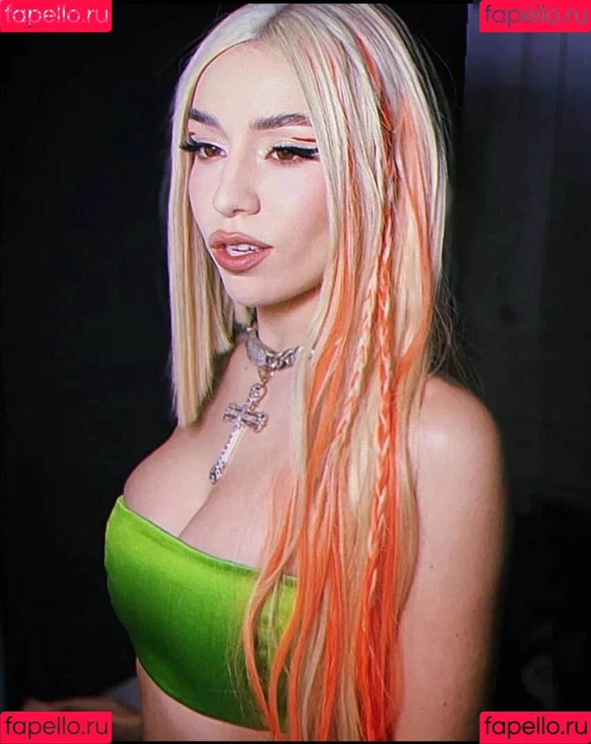 Ava Max / avamax / plharleyquinn Onlyfans Photo Gallery 