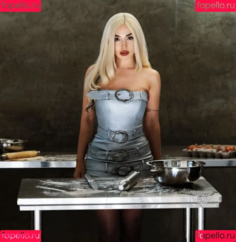 Ava Max / avamax / plharleyquinn Onlyfans Photo Gallery 