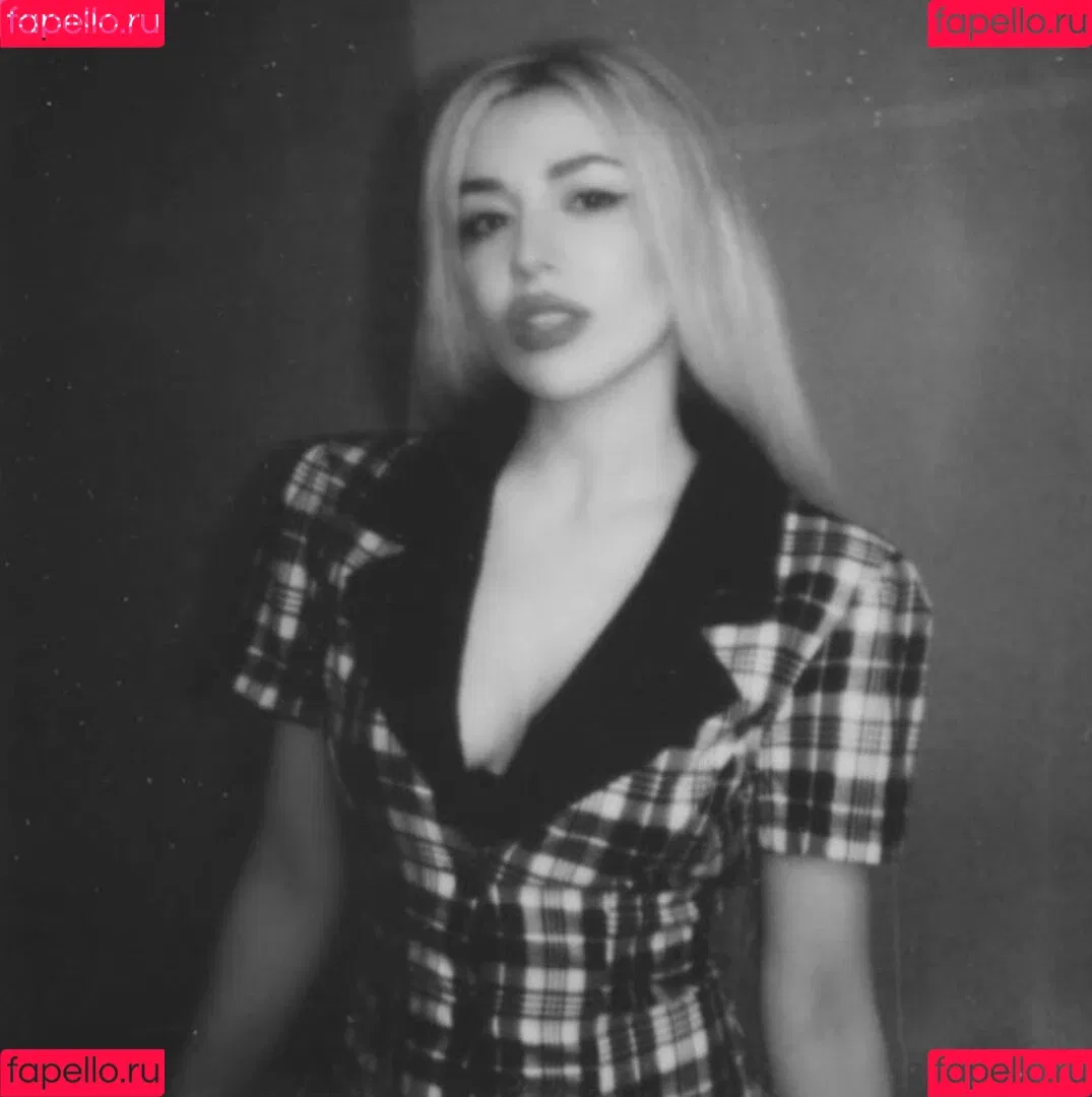 Ava Max / avamax / plharleyquinn Onlyfans Photo Gallery 