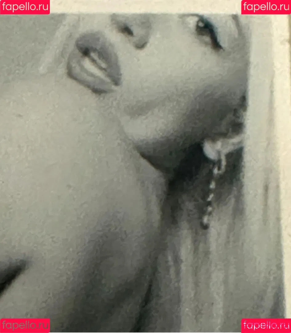 Ava Max / avamax / plharleyquinn Onlyfans Photo Gallery 