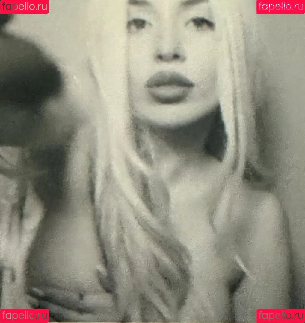 Ava Max / avamax / plharleyquinn Onlyfans Photo Gallery 