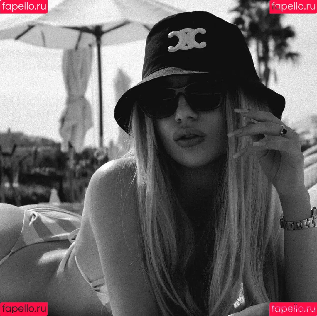 Ava Max / avamax / plharleyquinn Onlyfans Photo Gallery 