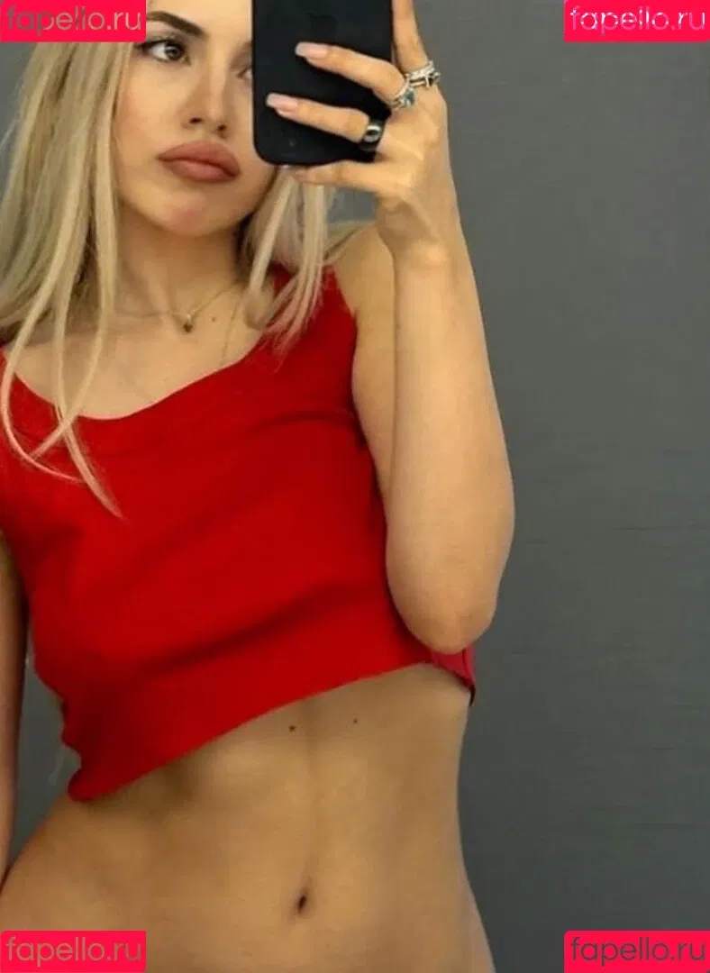 Ava Max / avamax / plharleyquinn Onlyfans Photo Gallery 