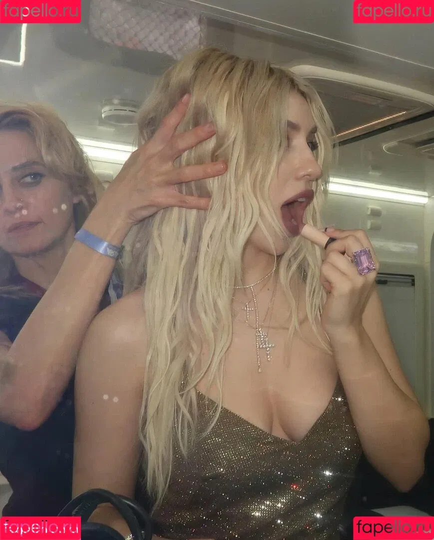 Ava Max / avamax / plharleyquinn Onlyfans Photo Gallery 
