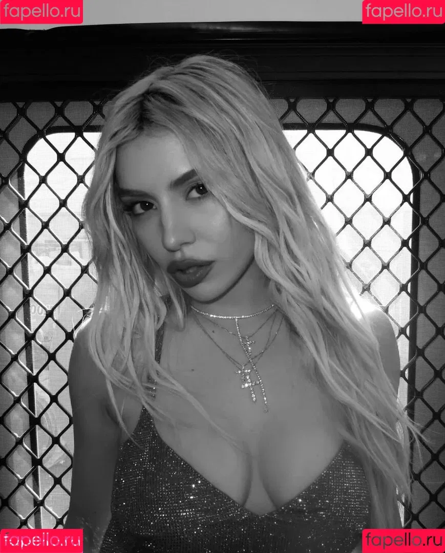 Ava Max / avamax / plharleyquinn Onlyfans Photo Gallery 
