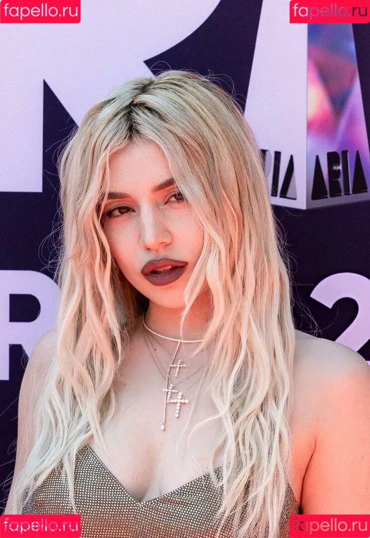 Ava Max / avamax / plharleyquinn Onlyfans Photo Gallery 