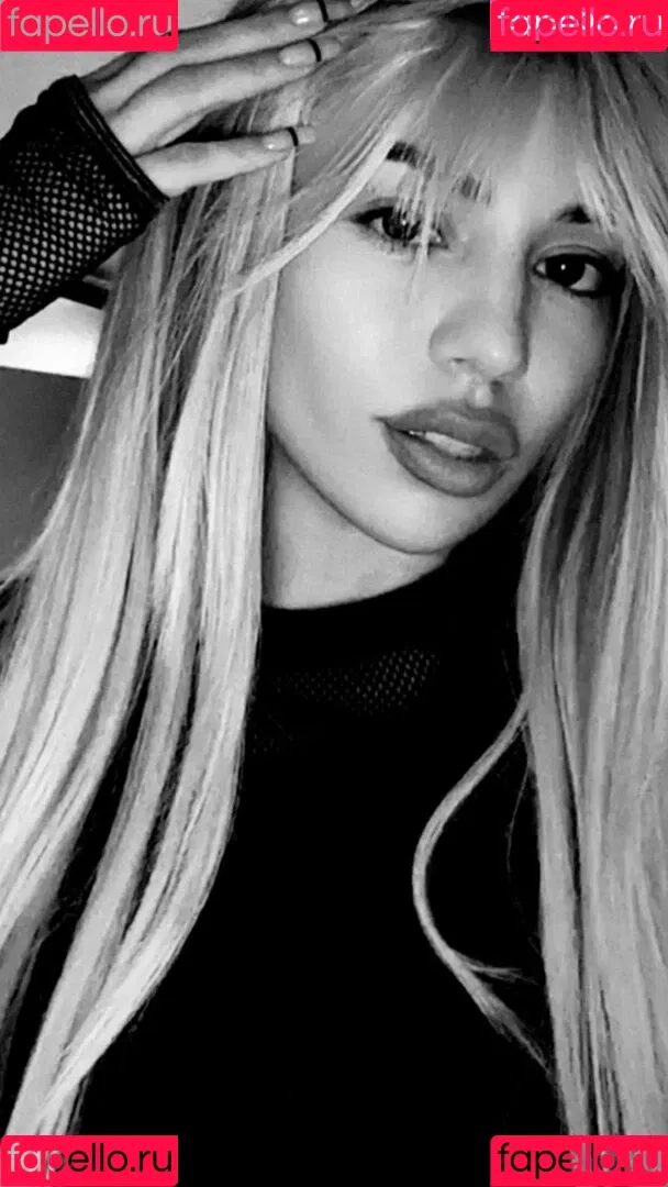 Ava Max / avamax / plharleyquinn Onlyfans Photo Gallery 