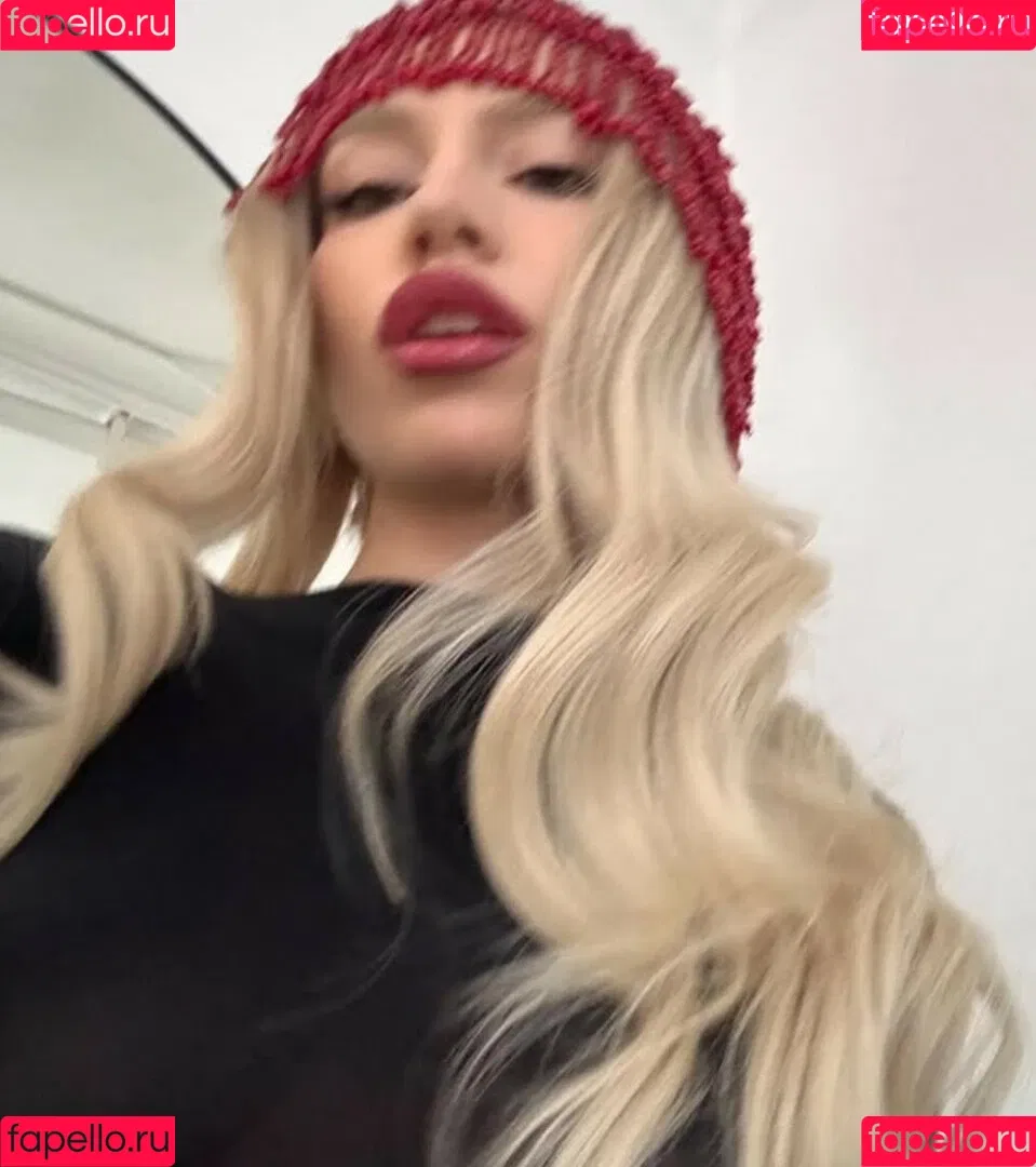 Ava Max / avamax / plharleyquinn Onlyfans Photo Gallery 
