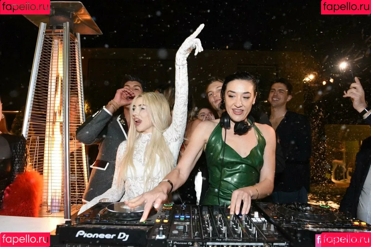 Ava Max / avamax / plharleyquinn Onlyfans Photo Gallery 