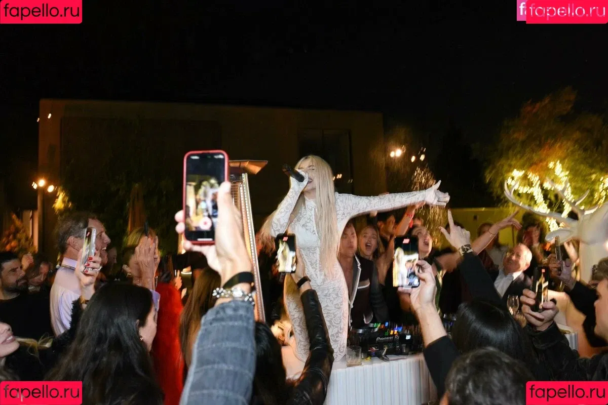 Ava Max / avamax / plharleyquinn Onlyfans Photo Gallery 