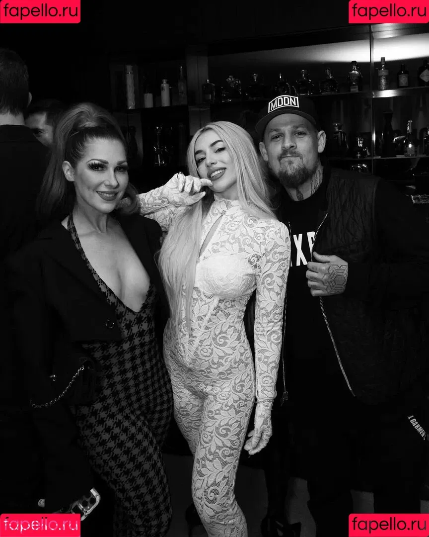 Ava Max / avamax / plharleyquinn Onlyfans Photo Gallery 
