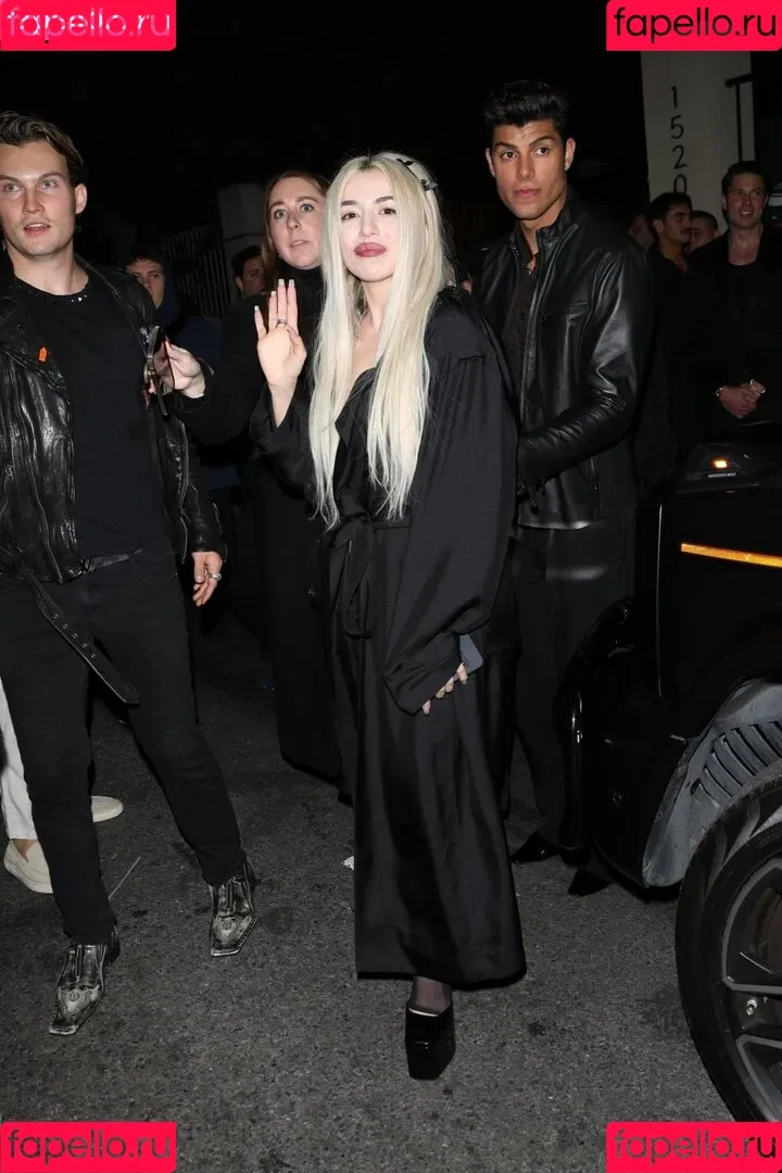 Ava Max / avamax / plharleyquinn Onlyfans Photo Gallery 