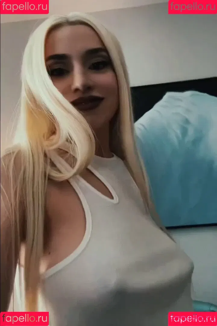 Ava Max / avamax / plharleyquinn Onlyfans Photo Gallery 