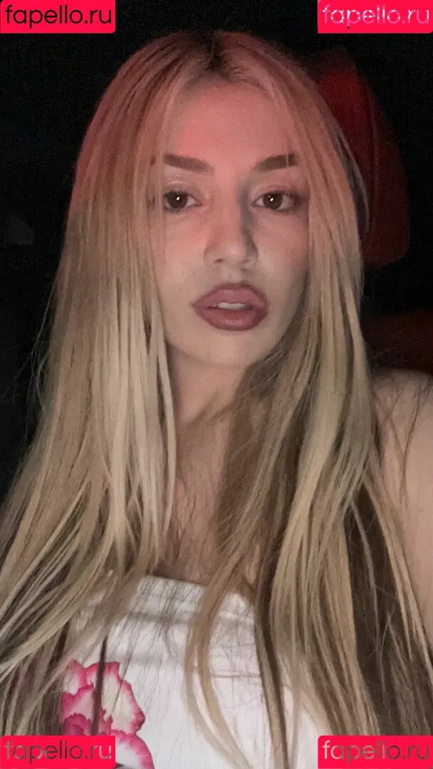 Ava Max / avamax / plharleyquinn Onlyfans Photo Gallery 