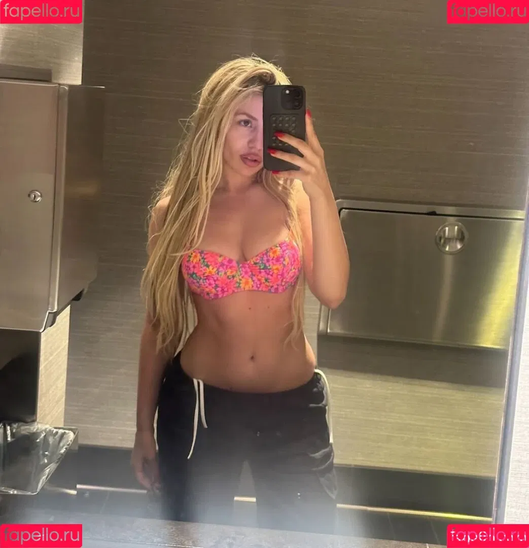 Ava Max / avamax / plharleyquinn Onlyfans Photo Gallery 