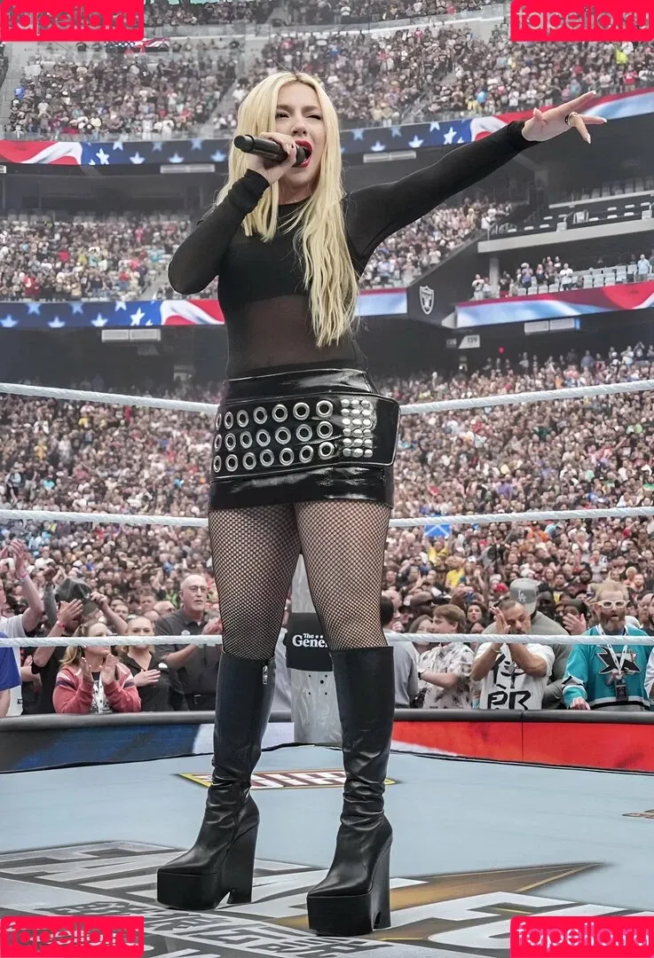 Ava Max / avamax / plharleyquinn Onlyfans Photo Gallery 