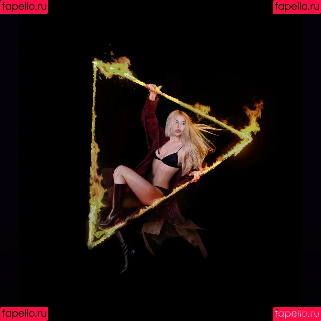 Ava Max / avamax / plharleyquinn Onlyfans Photo Gallery 