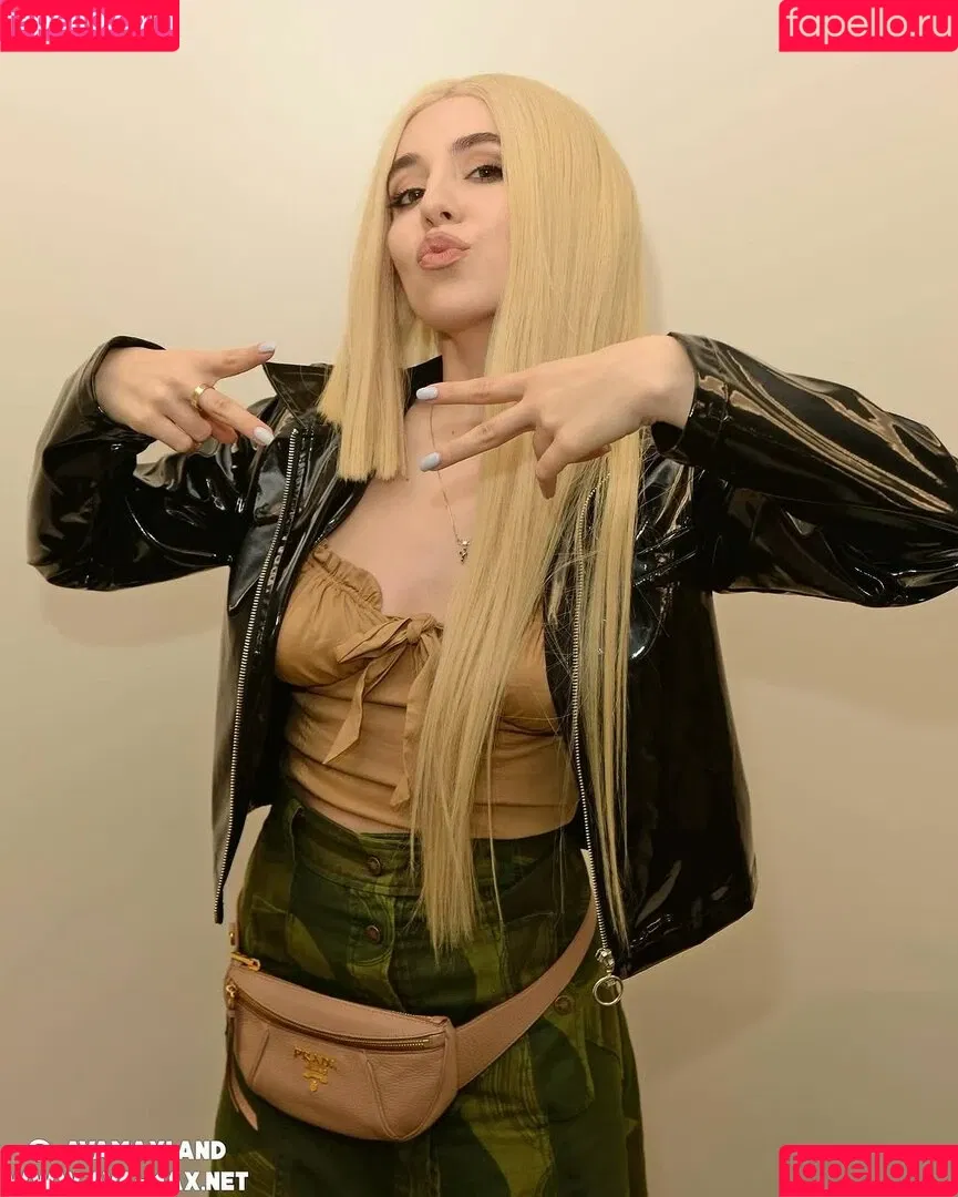 Ava Max / avamax / plharleyquinn Onlyfans Photo Gallery 