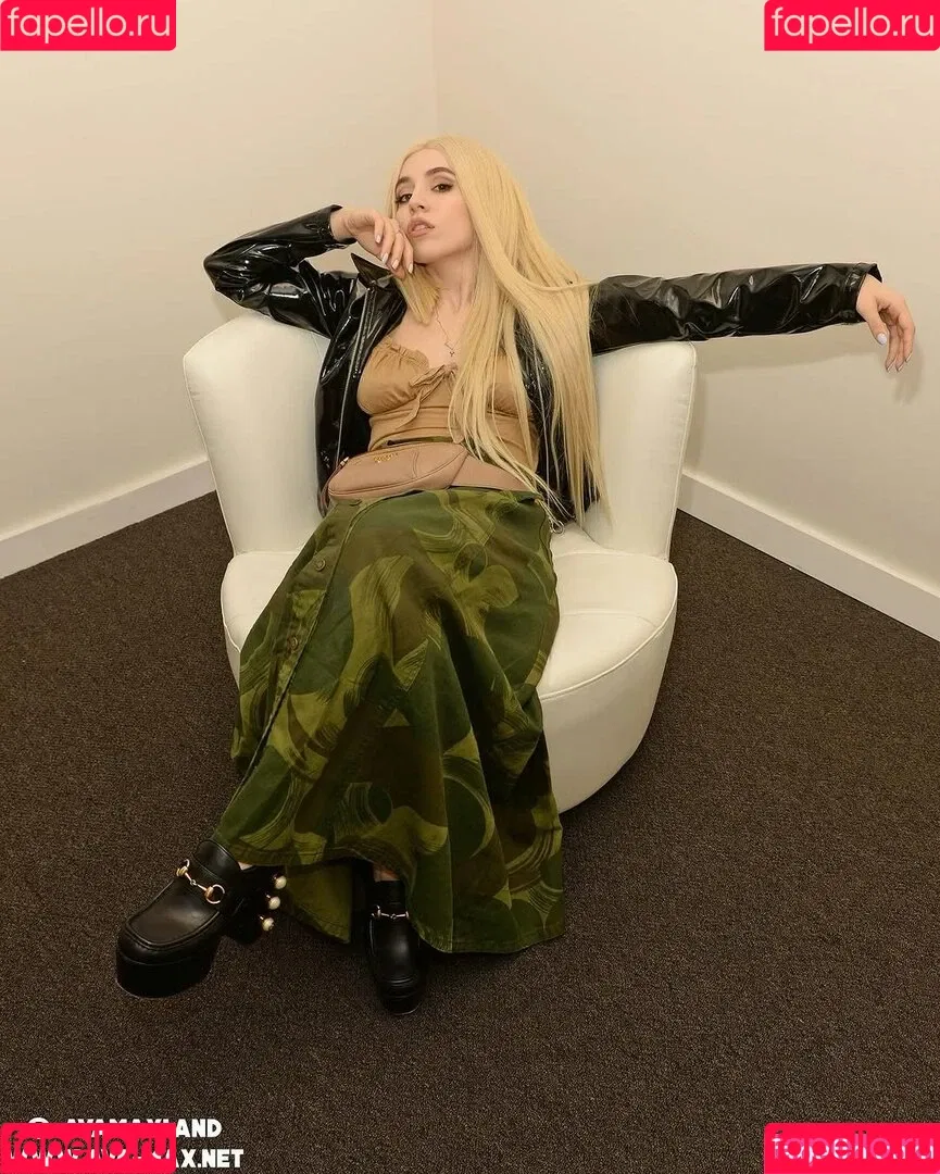 Ava Max / avamax / plharleyquinn Onlyfans Photo Gallery 