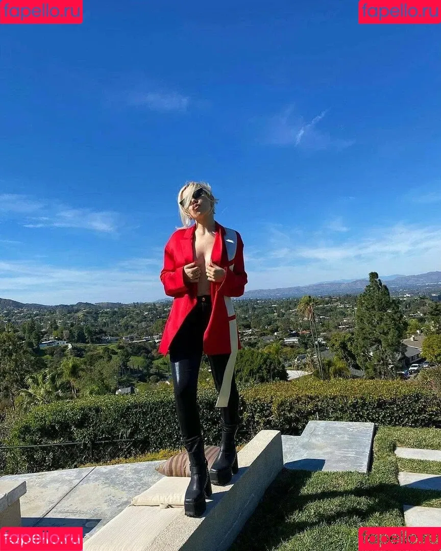 Ava Max / avamax / plharleyquinn Onlyfans Photo Gallery 