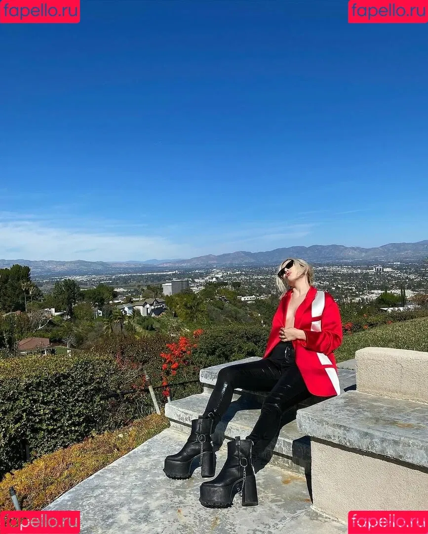 Ava Max / avamax / plharleyquinn Onlyfans Photo Gallery 
