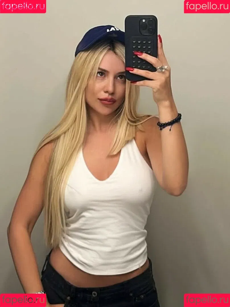 Ava Max / avamax / plharleyquinn Onlyfans Photo Gallery 